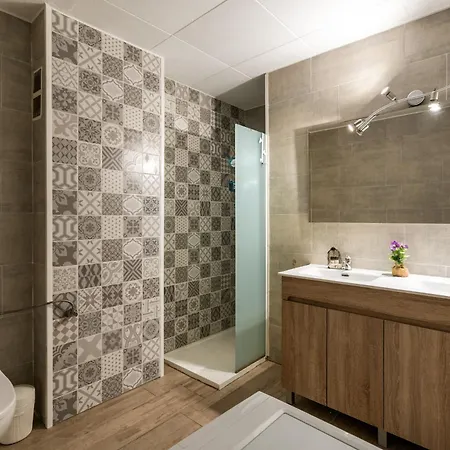Apartment Welcs 325 Emp 3 Dormitorios, Wifi, Ac *